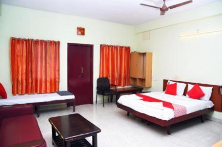Hotel Radhakrishna 3*