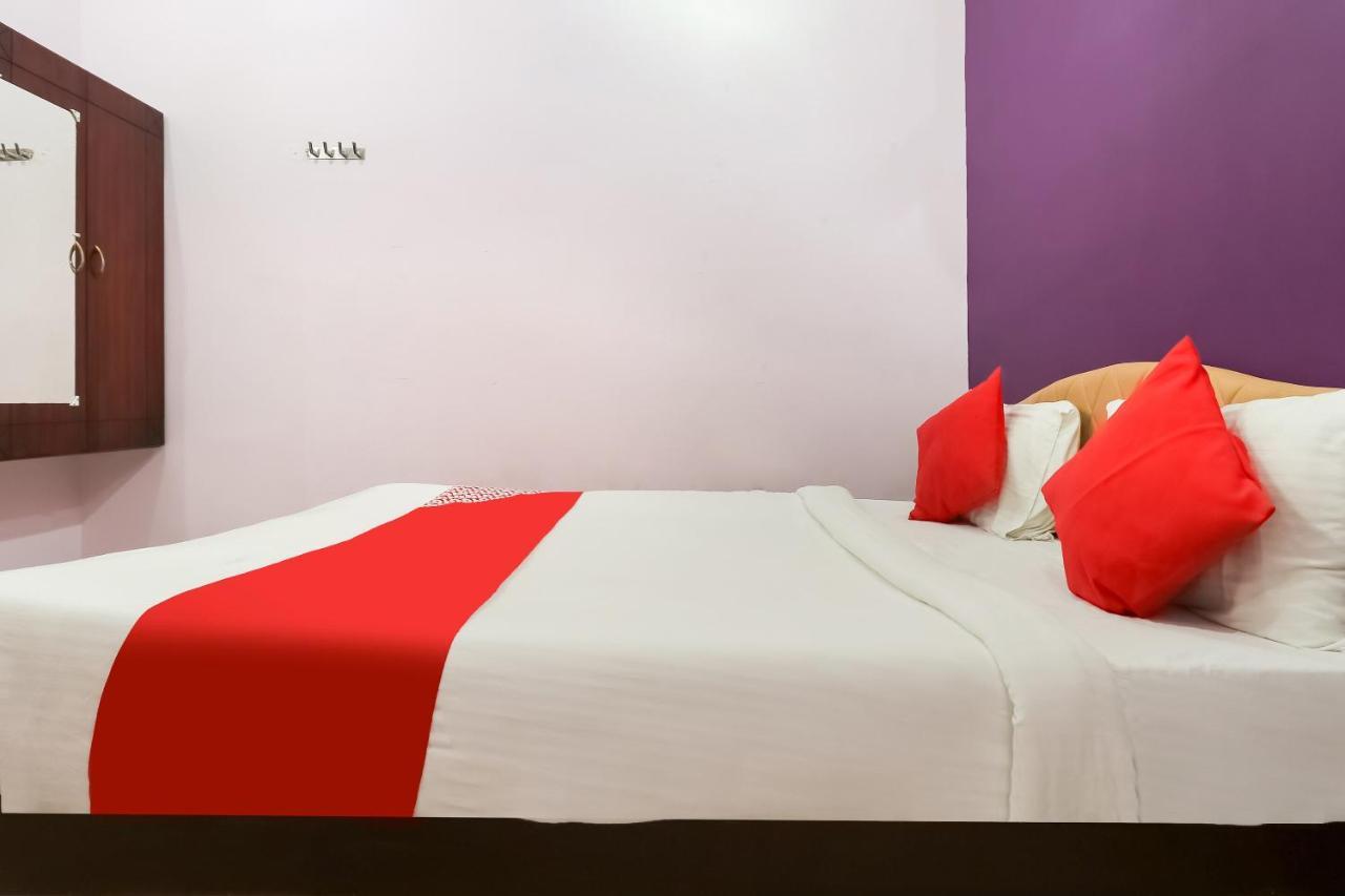 Hotel Oyo Sri Devi Residency 3*