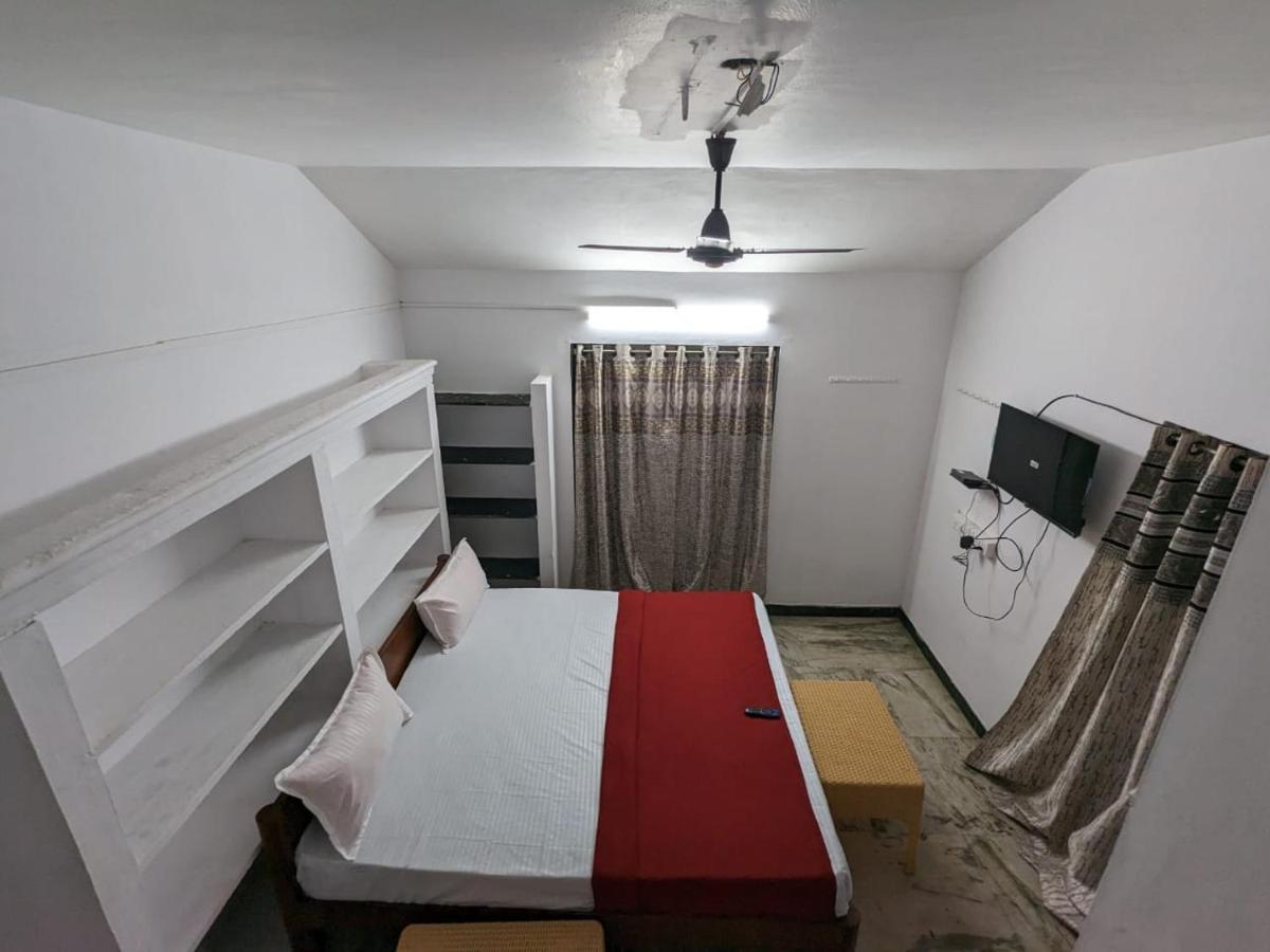 Vrv Residency Hotel