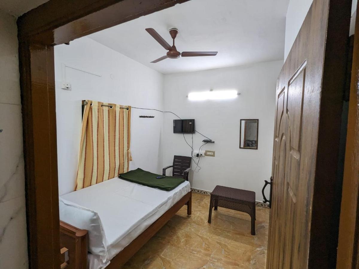 Vrv Residency 2* Madurai