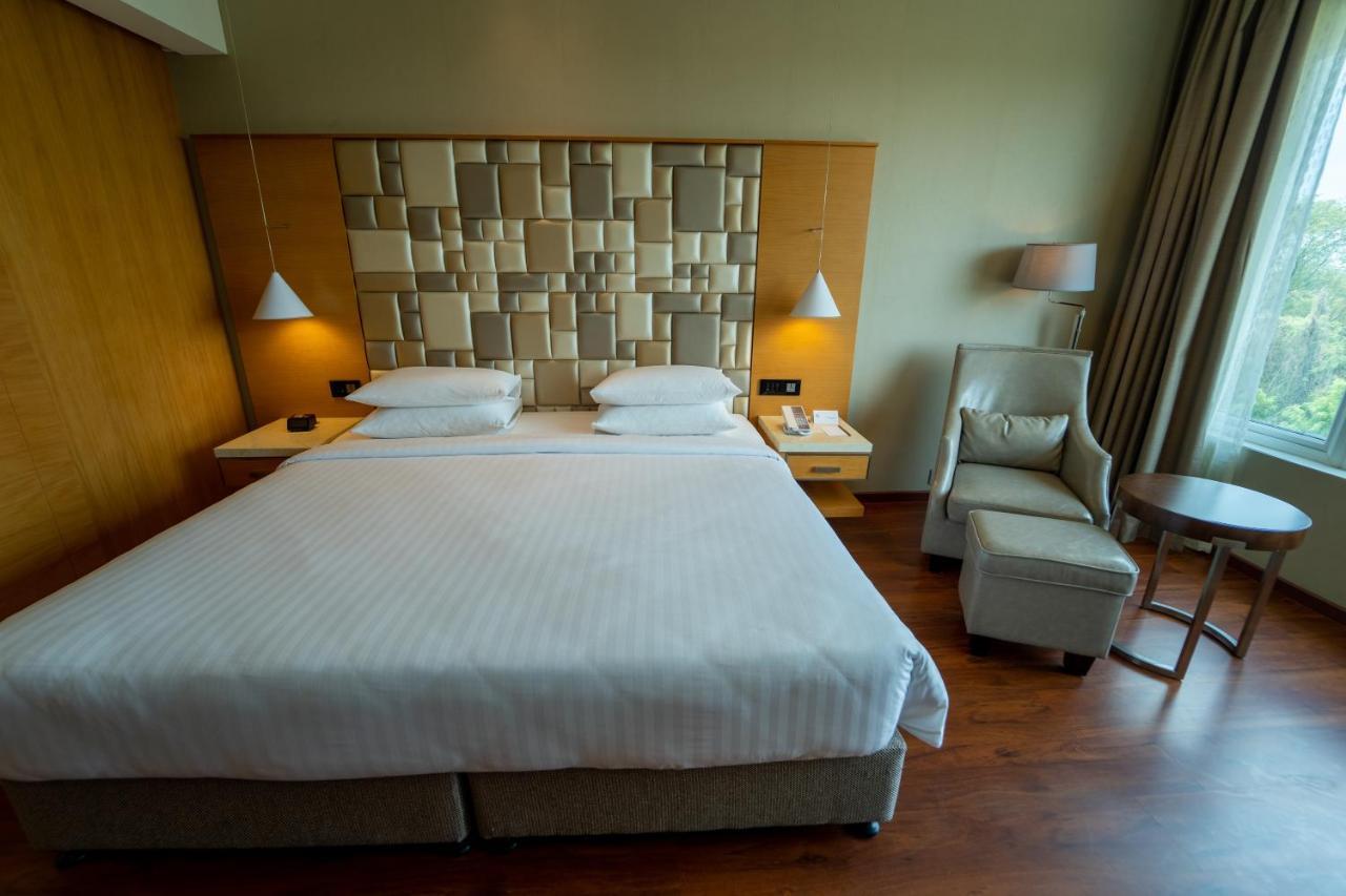 Courtyard By Marriott Hotel