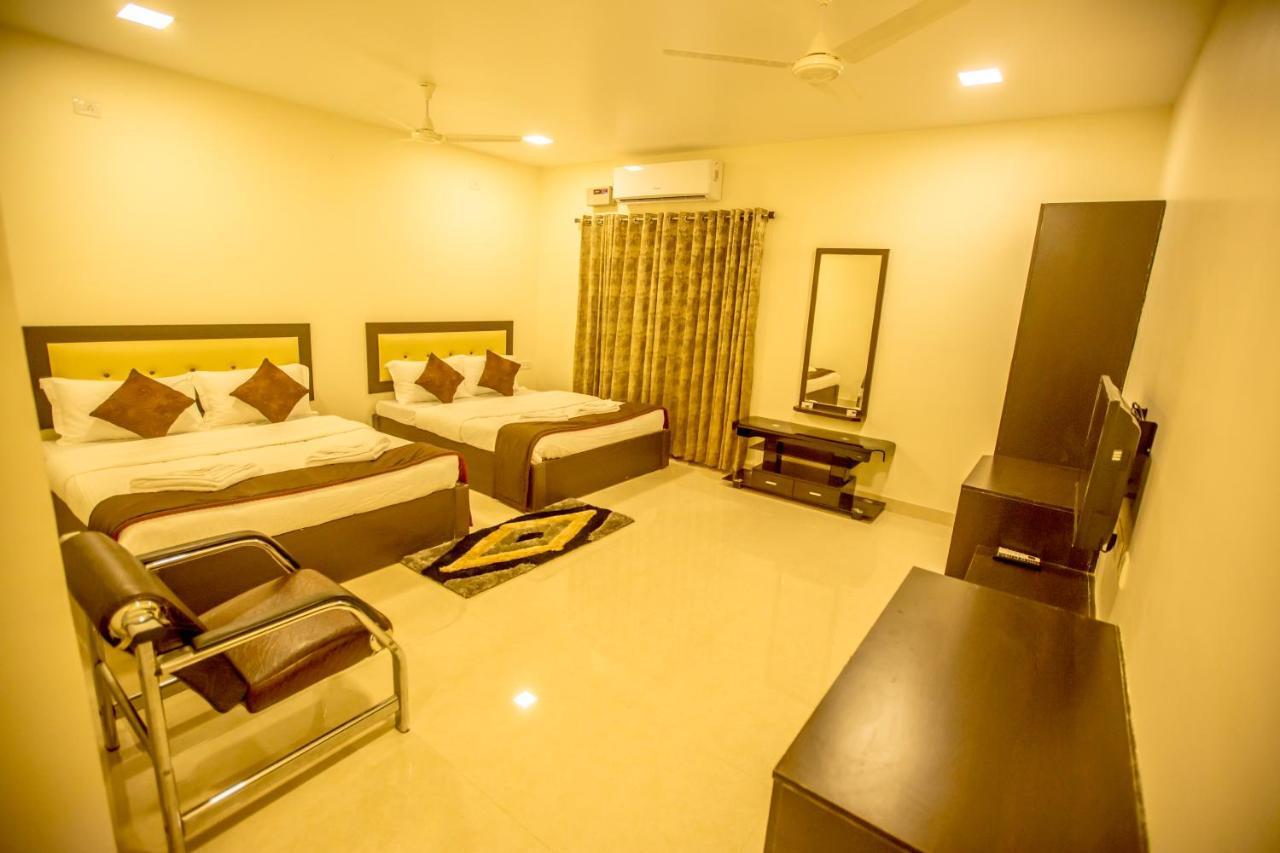 Royal Elite Hotel 3*