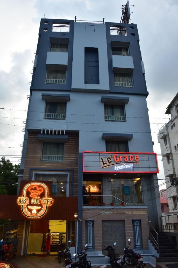 Le Grace Apollo Hotel *