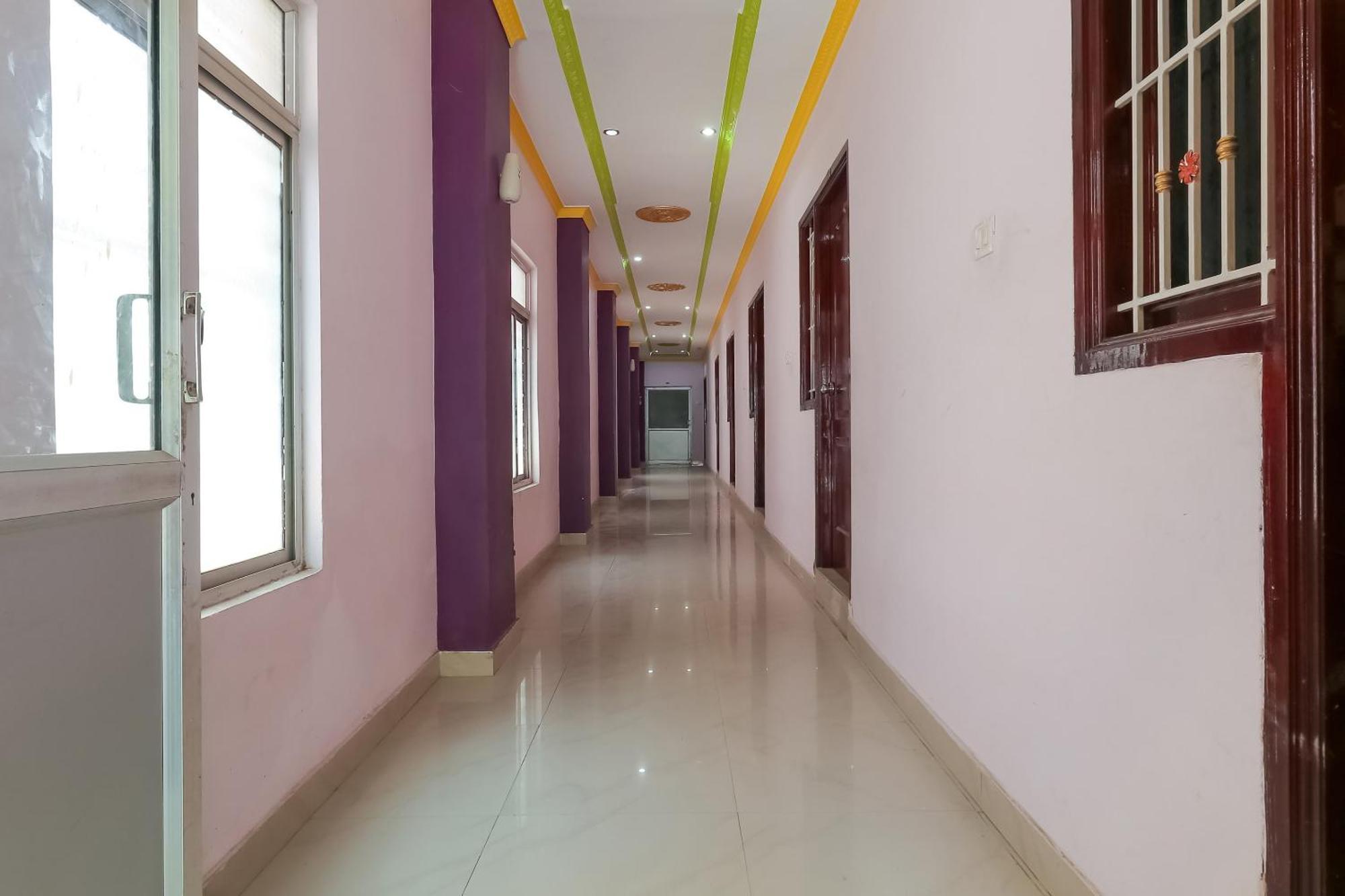 Oyo Sri Devi Residency Hotel 3*