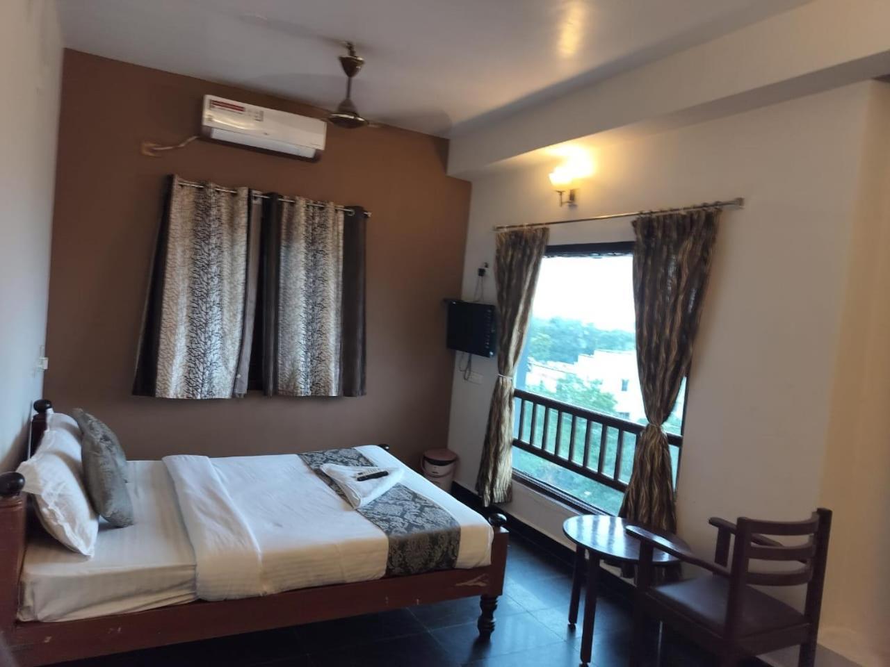Le Grace Apollo Hotel *