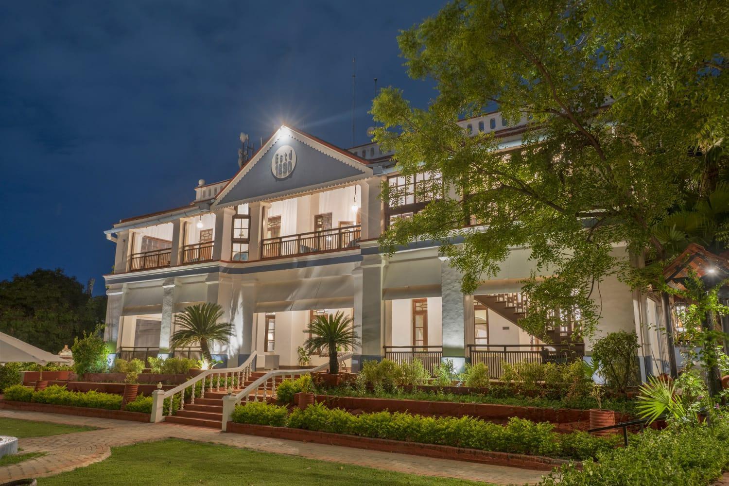 Gateway Hotel 5*