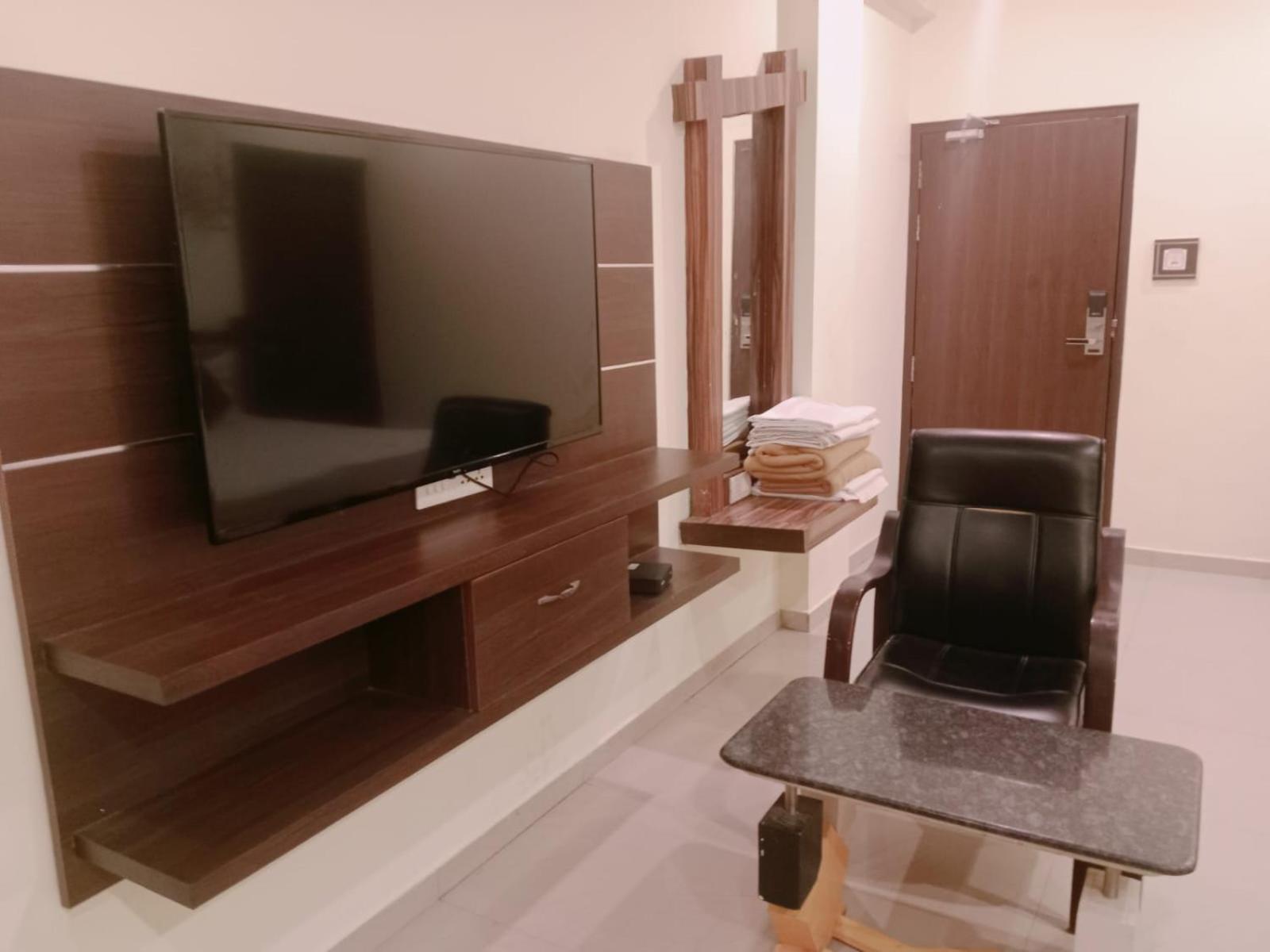Temple Hotel 3*