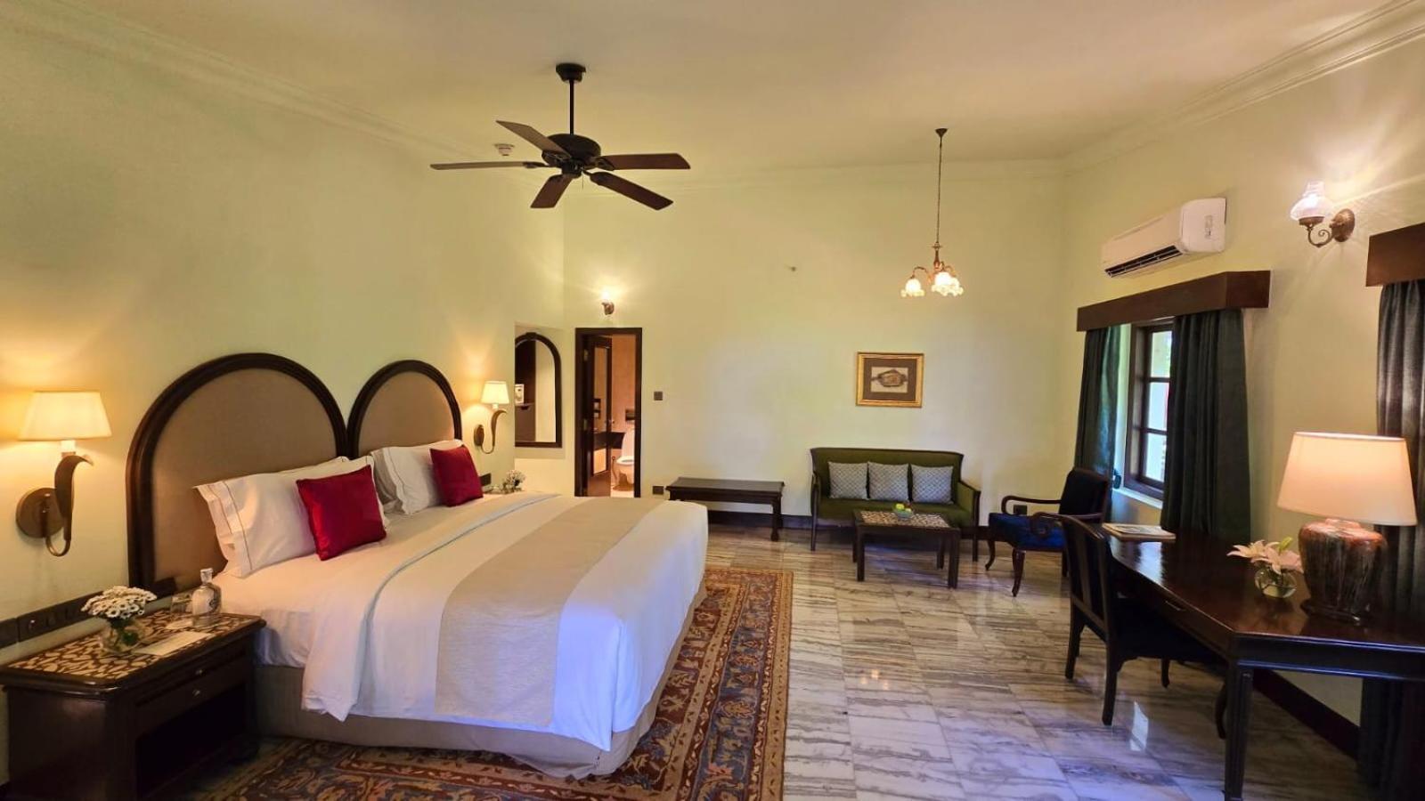Gateway Hotel 5*