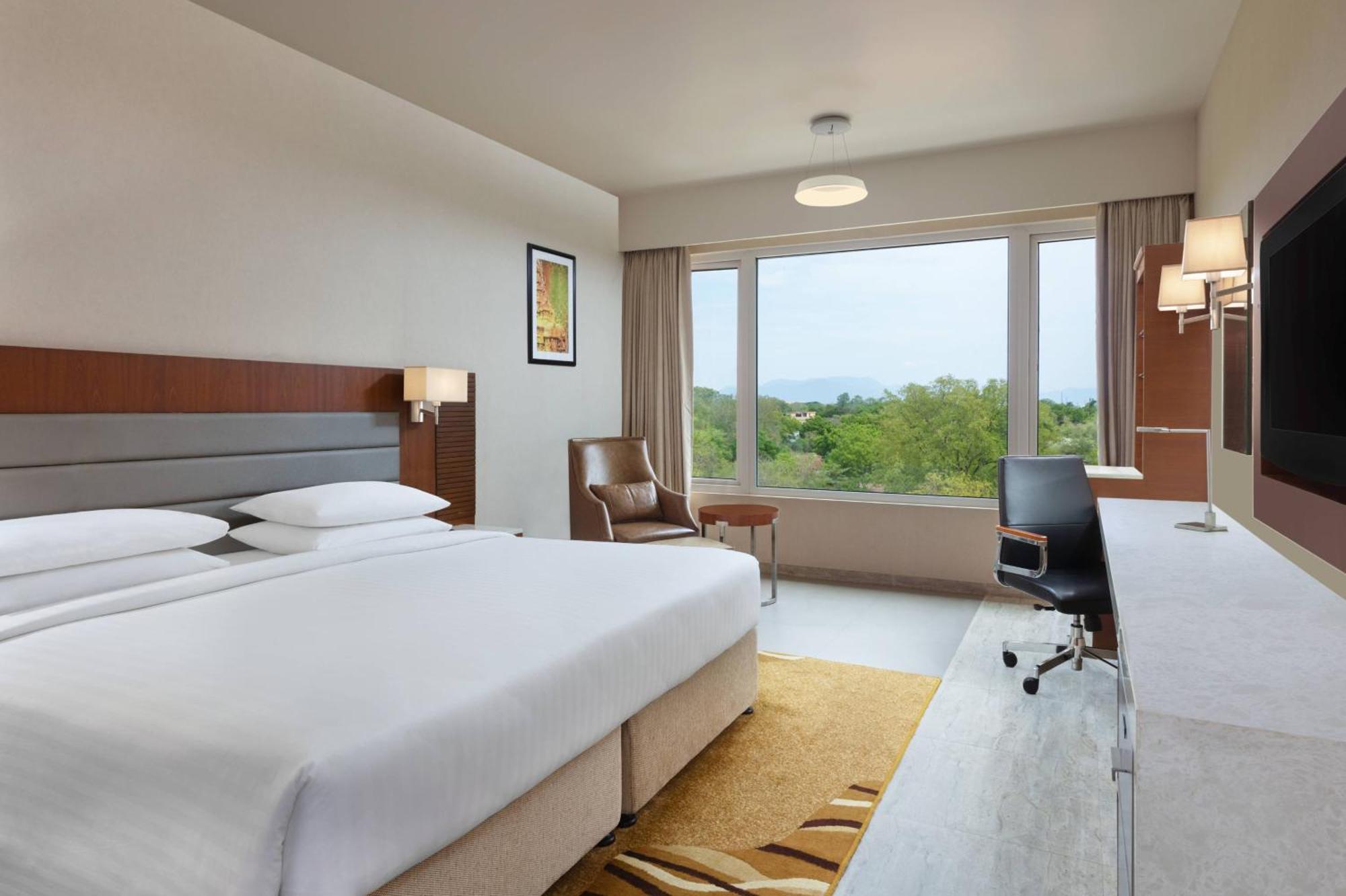 Courtyard By Marriott
