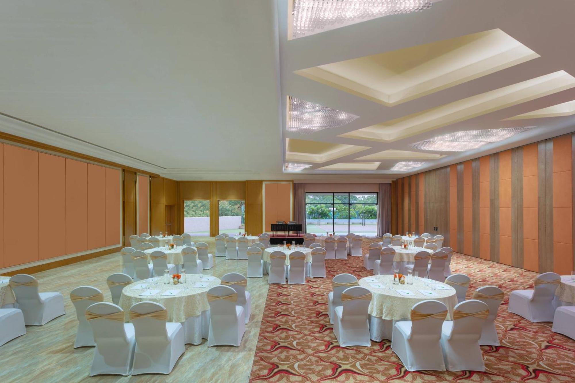 Courtyard By Marriott 5*