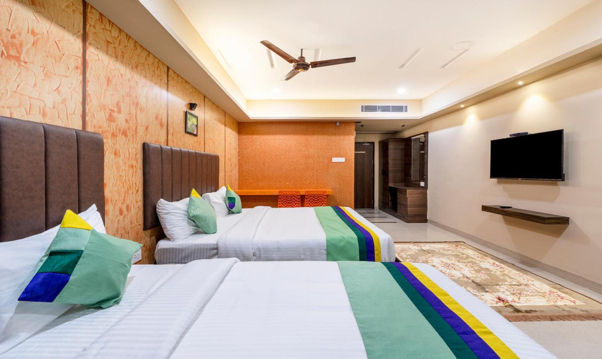 Treebo D Grand 3* Madurai