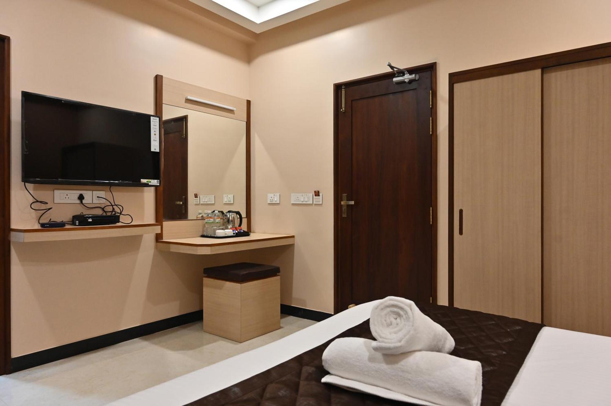 Hotel Majestic Grand 3*
