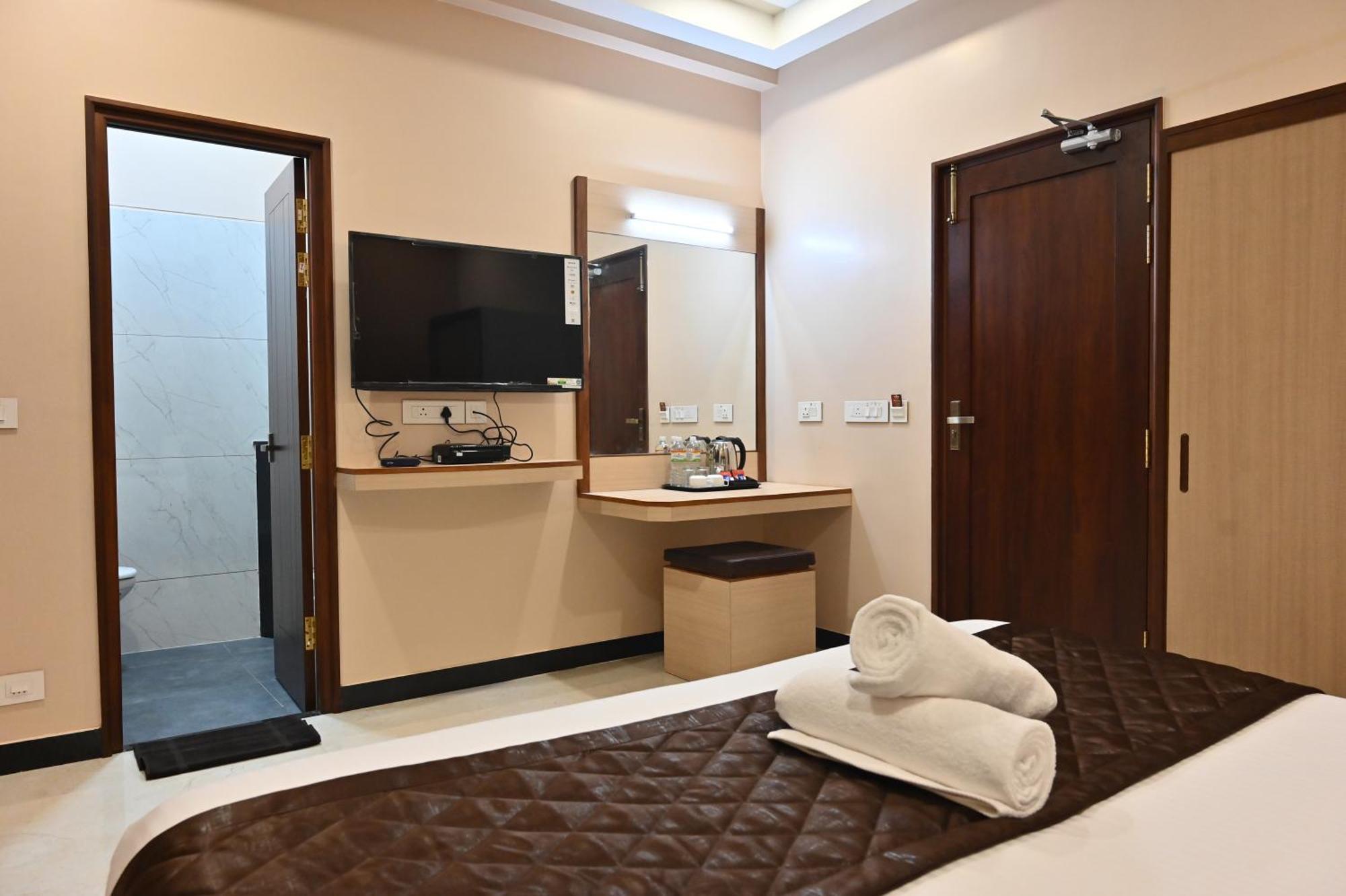 Hotel Majestic Grand 3*