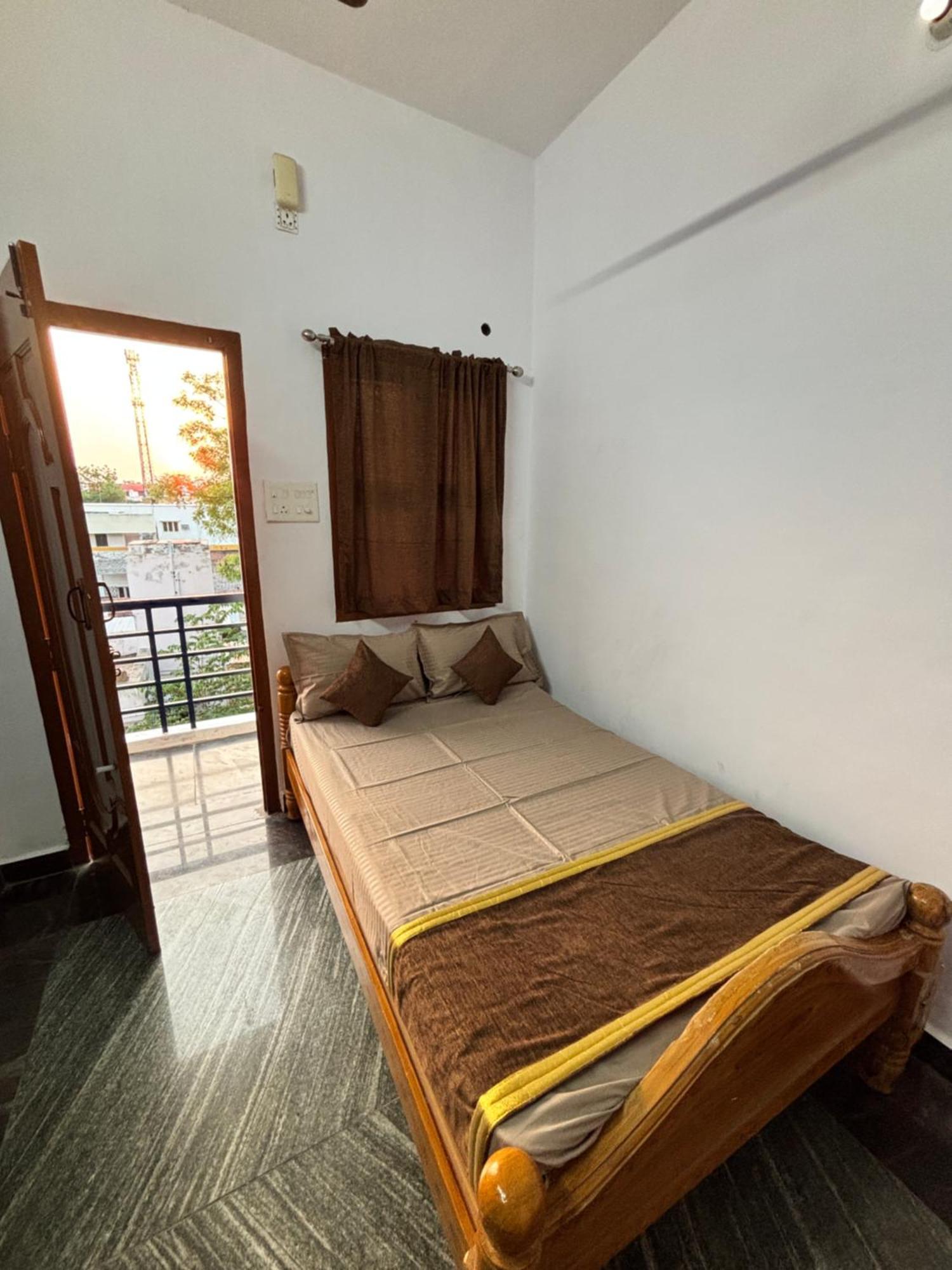 Hotel Sivaresidency
