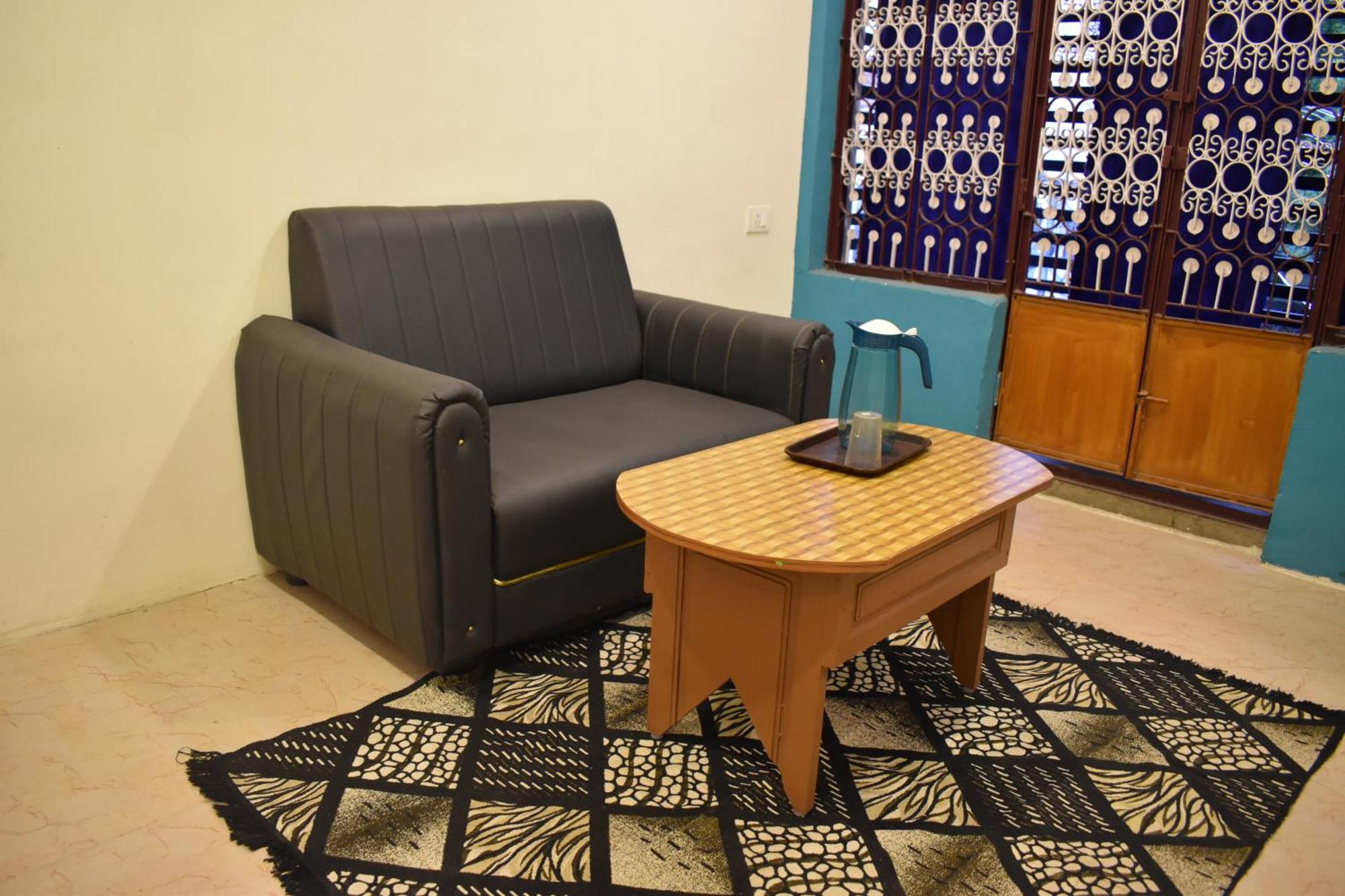 Guest house Aishwaryam *