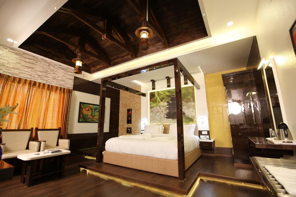Mmr Gardens Hotel