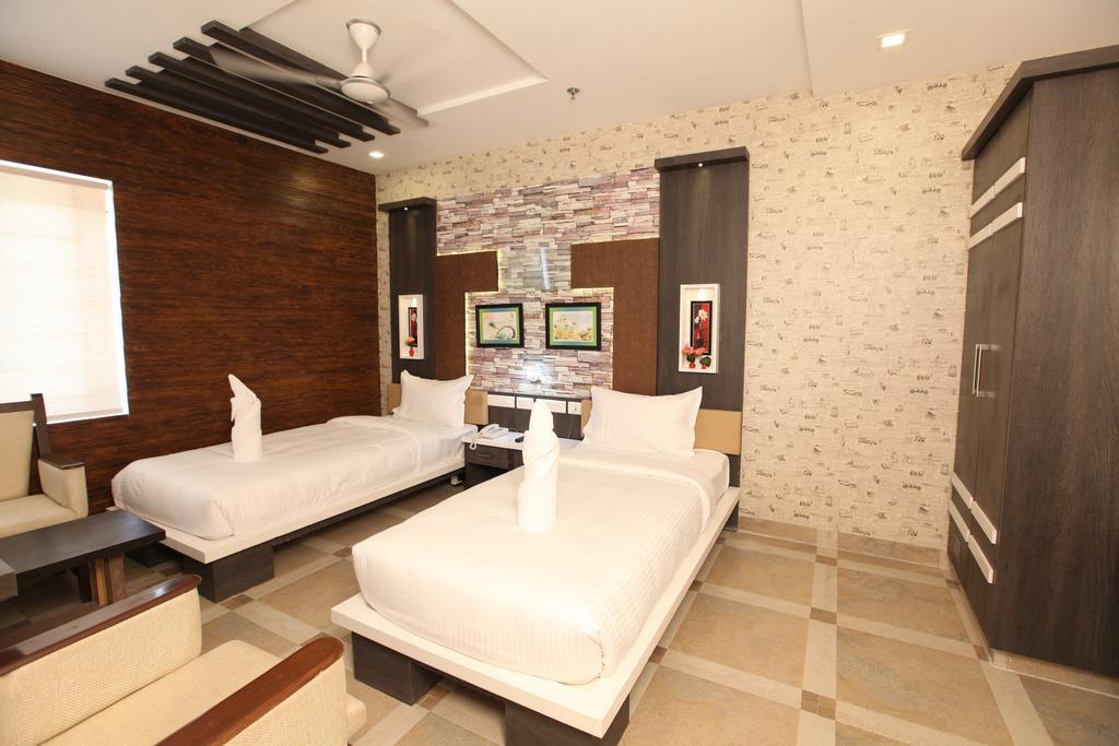 Mmr Gardens Hotel 3*