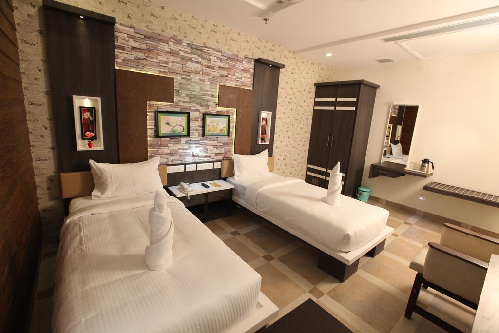 Hotel Mmr Gardens