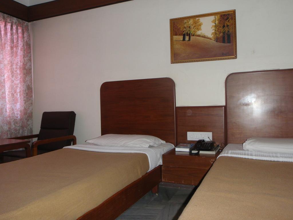 Hotel Supreme