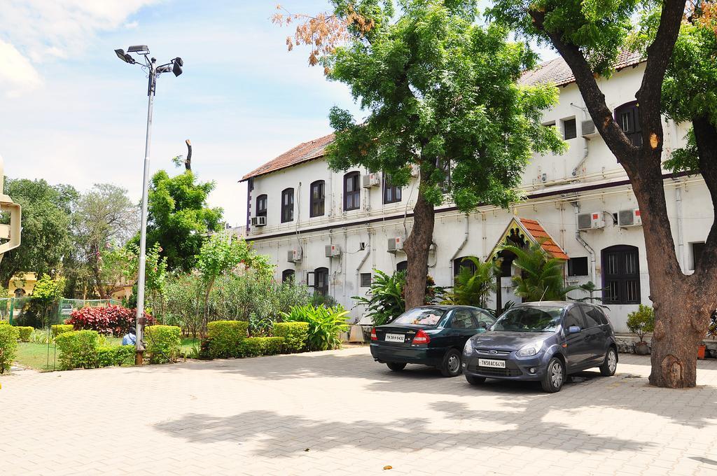 Hotel Sri Arulmuthu Residency 2*