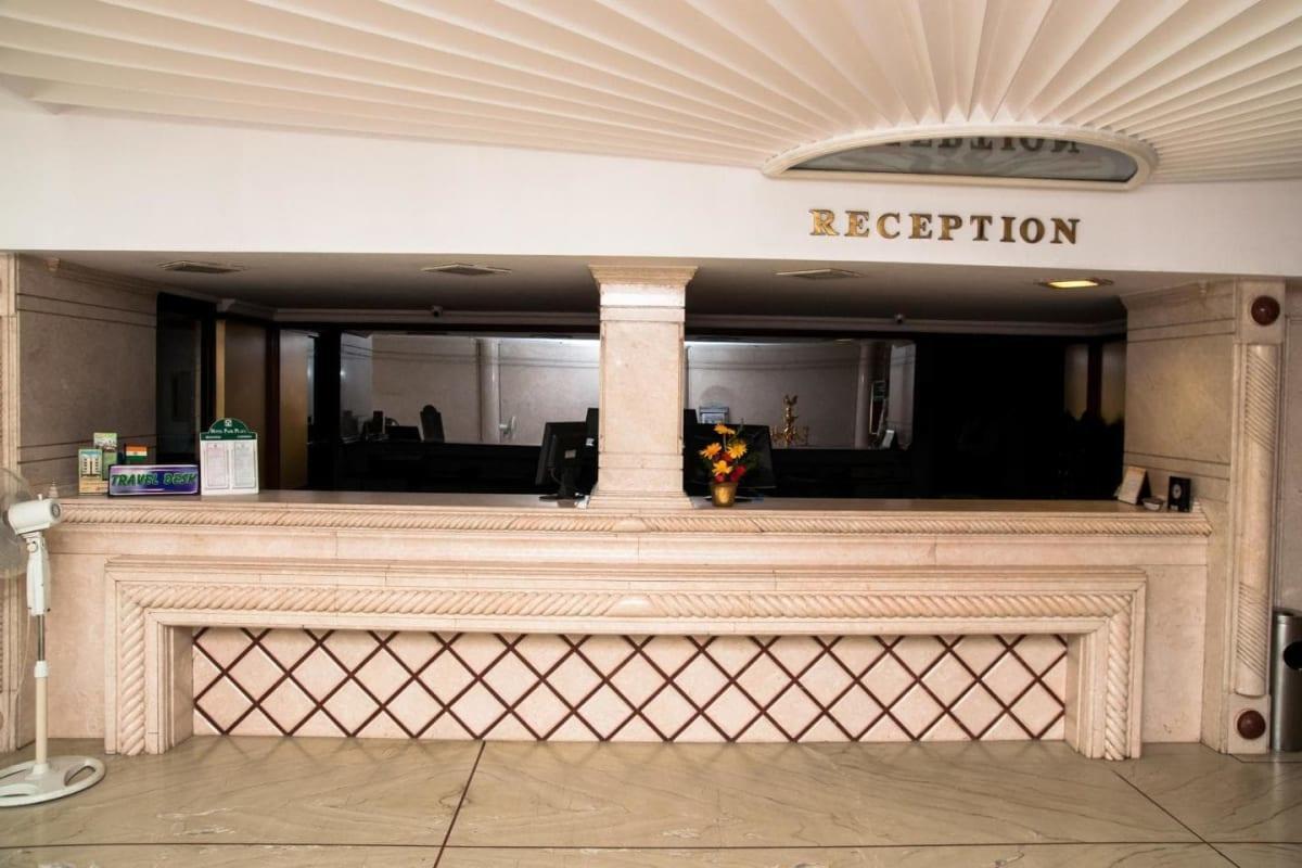 Park Plaza 2*