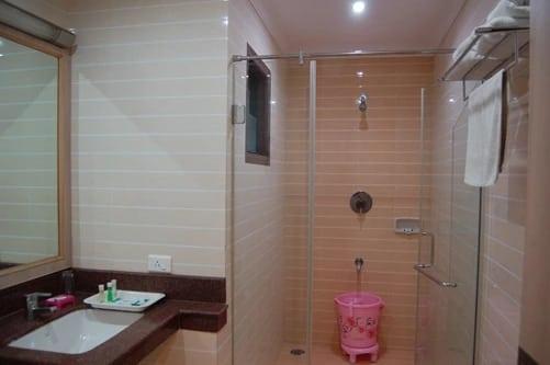 Park Plaza Hotel 2*