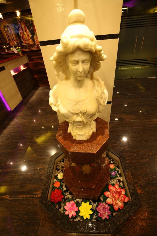 Hotel Lotus 3*