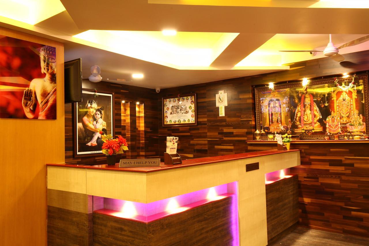 Lotus Hotel 3*