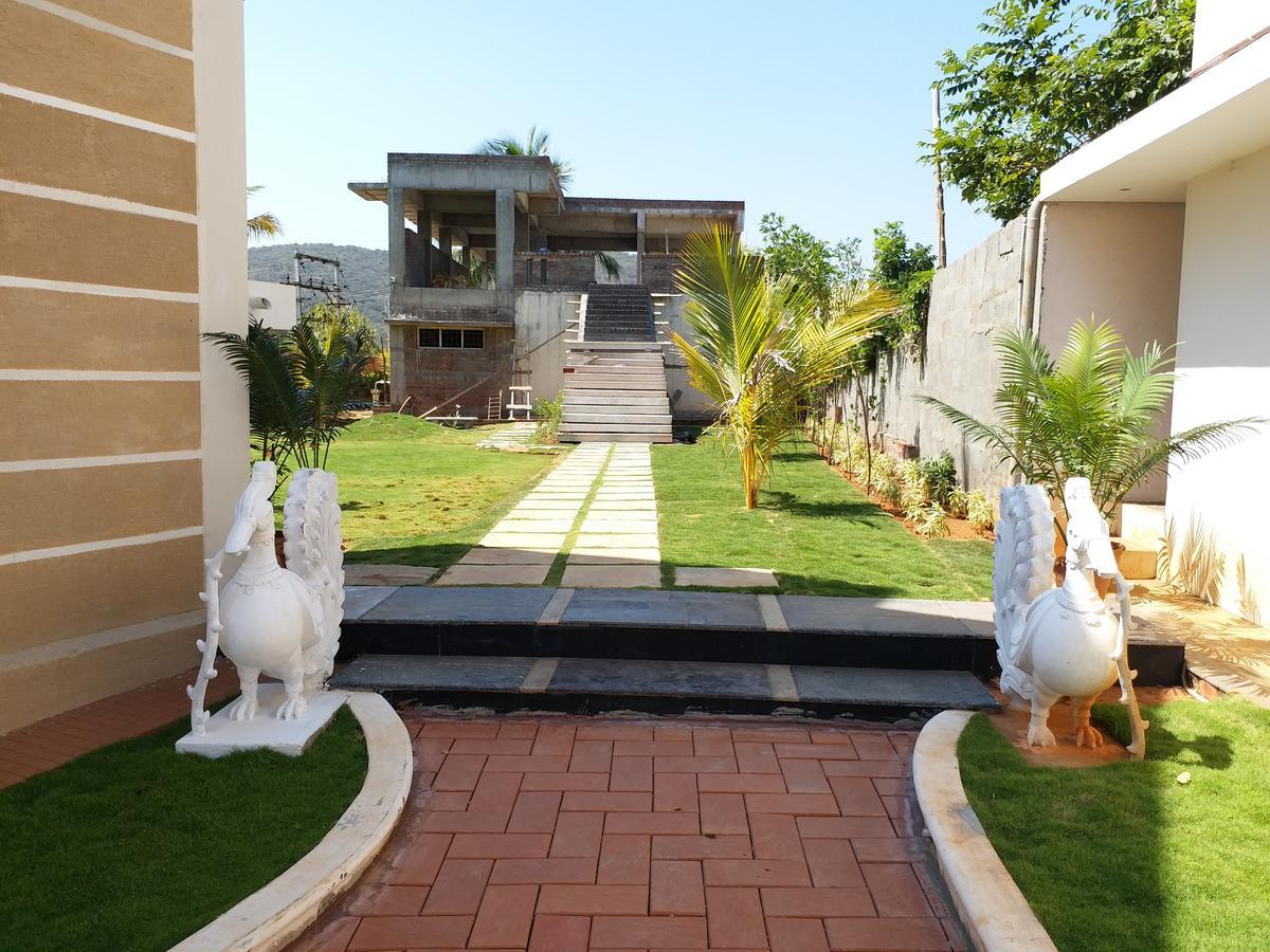 Mount Retreat - Resort Madurai