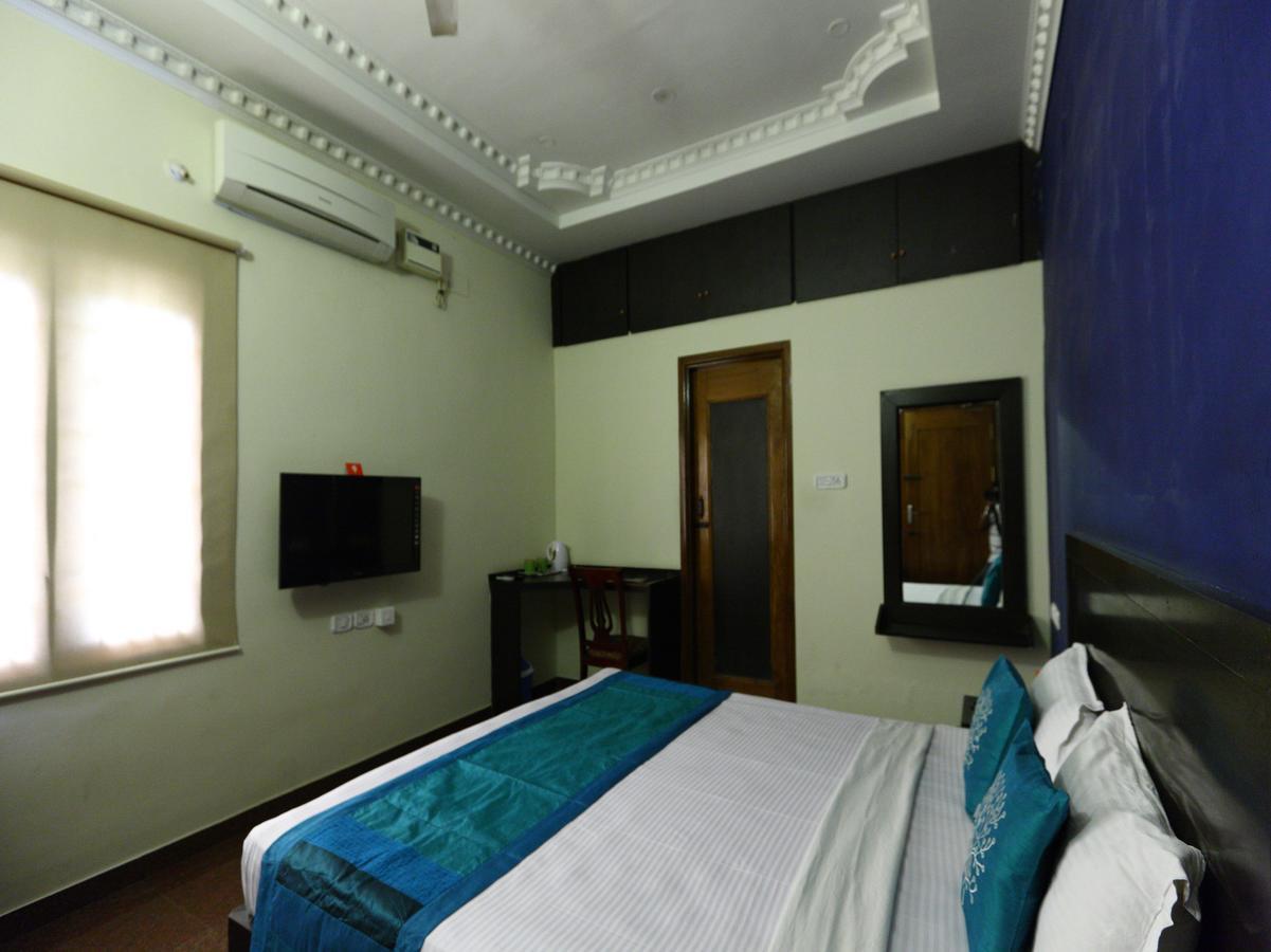 Oyo 7355 Covinille Bed & Breakfast 2*
