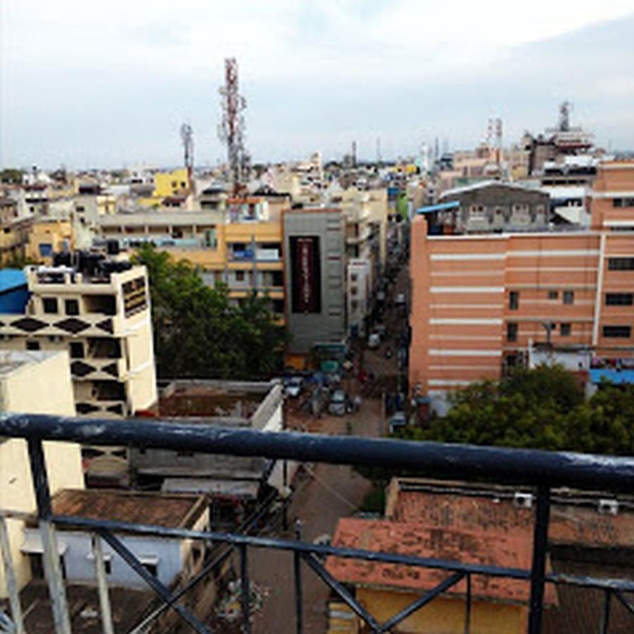 Prem Nivas Hotel