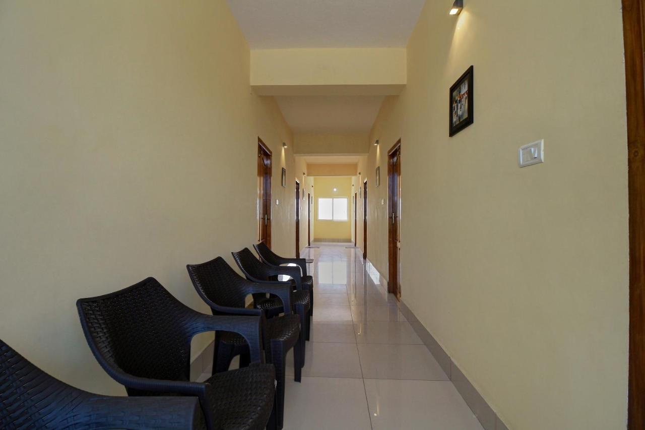 Oyo 19110 Annapoorna Residency