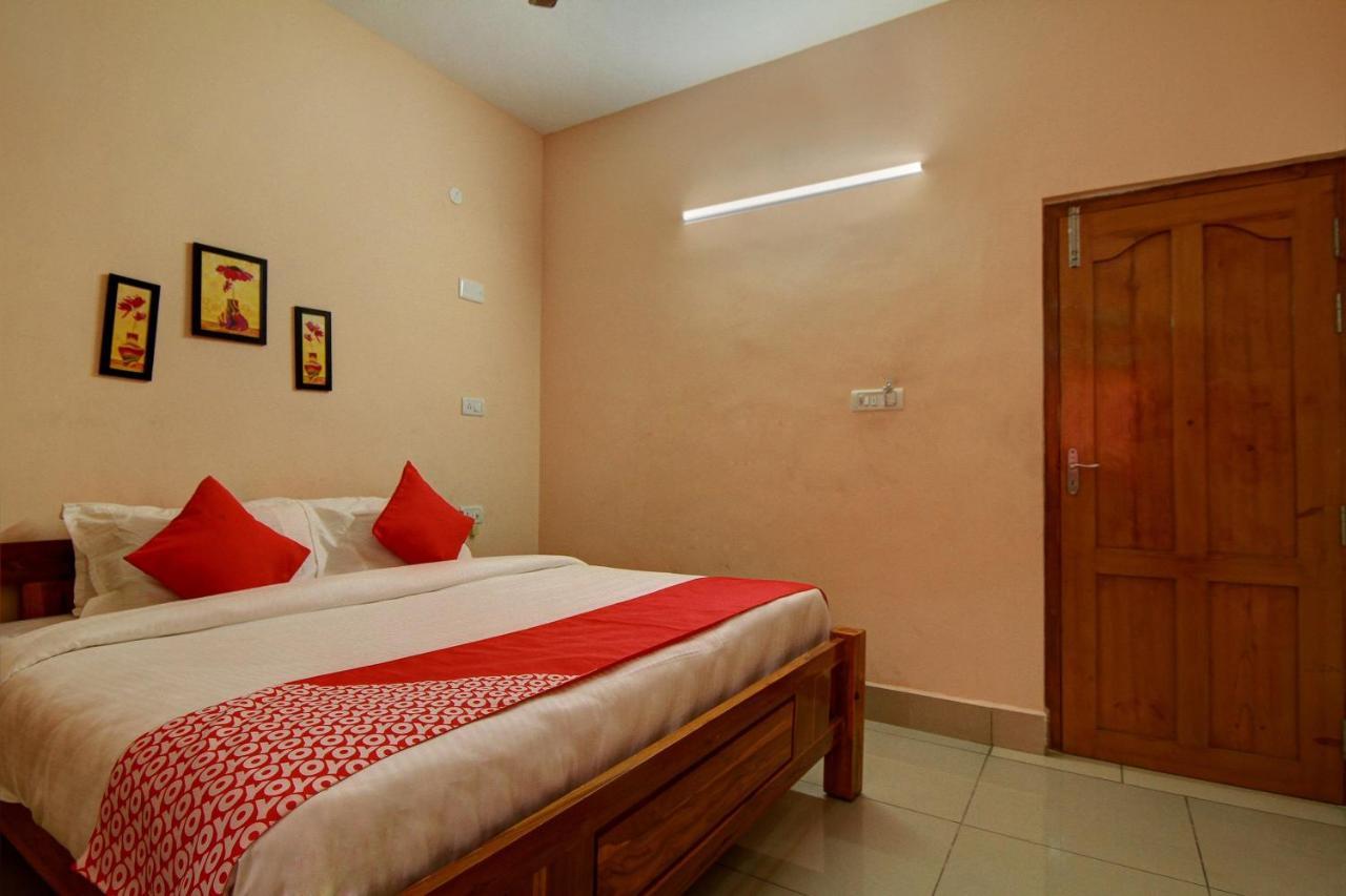 Oyo 19110 Annapoorna Residency