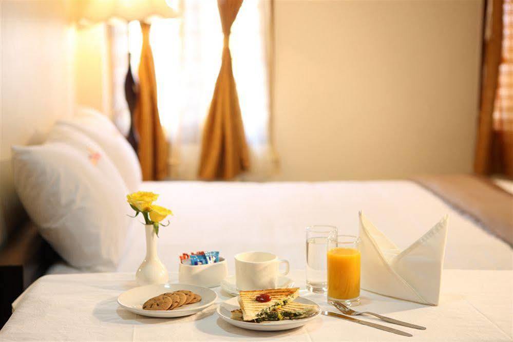 Meenakshi's Sunshine Hotel 2*