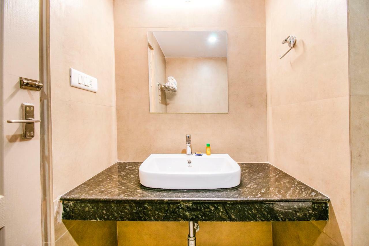 Fabhotel Bairav Grand