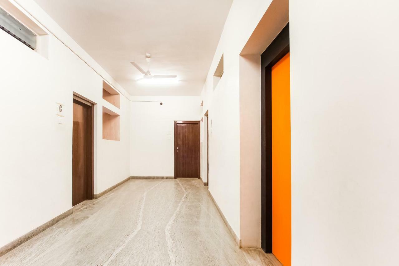 Oyo 48250 Keerthi Hotel Madurai