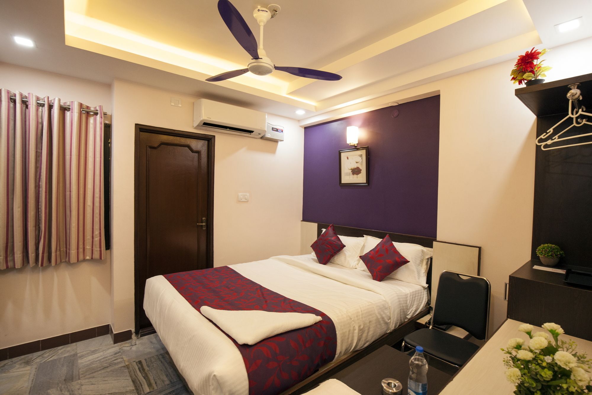 Hotel Lotus