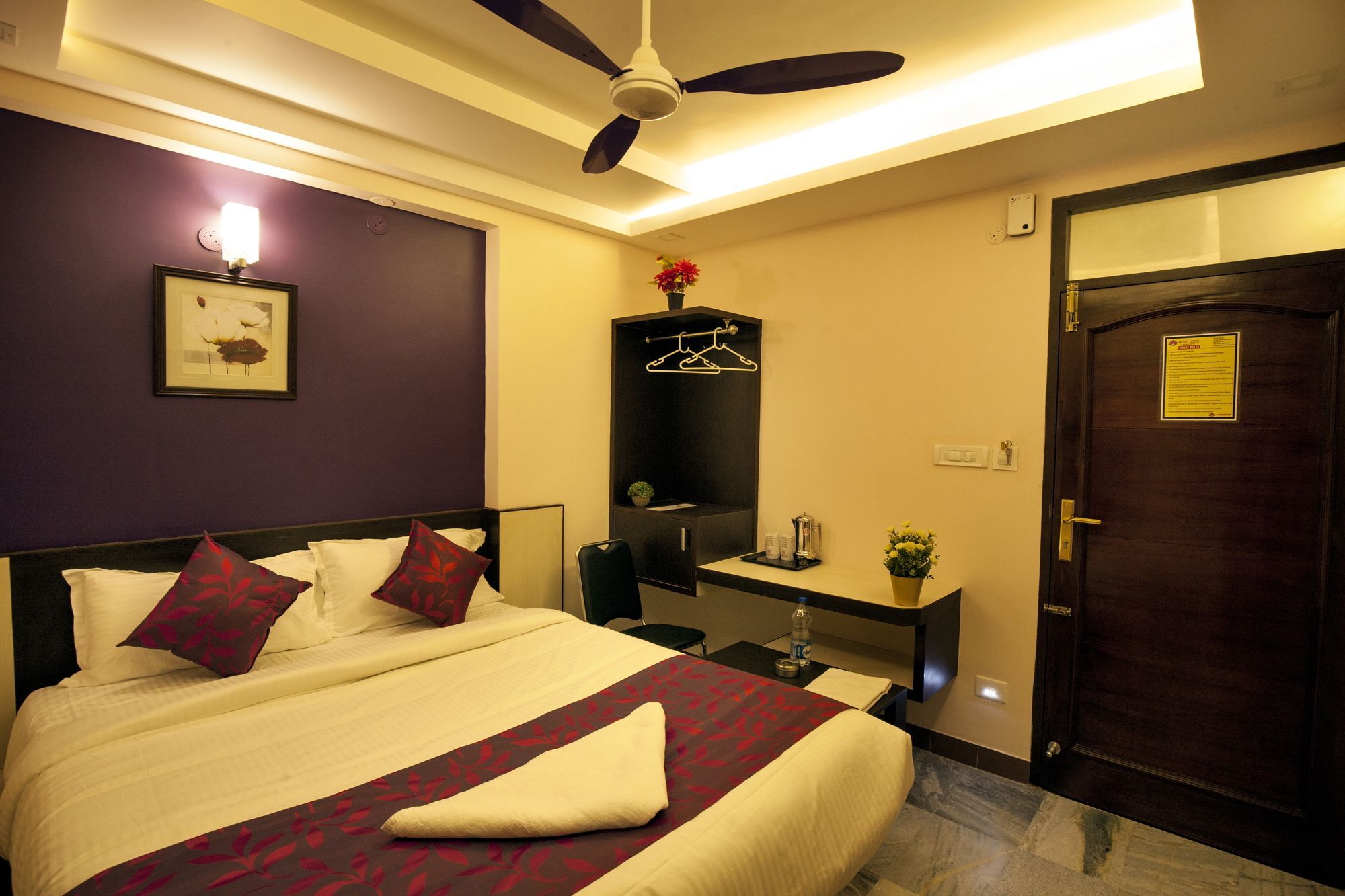 Hotel Lotus 3*
