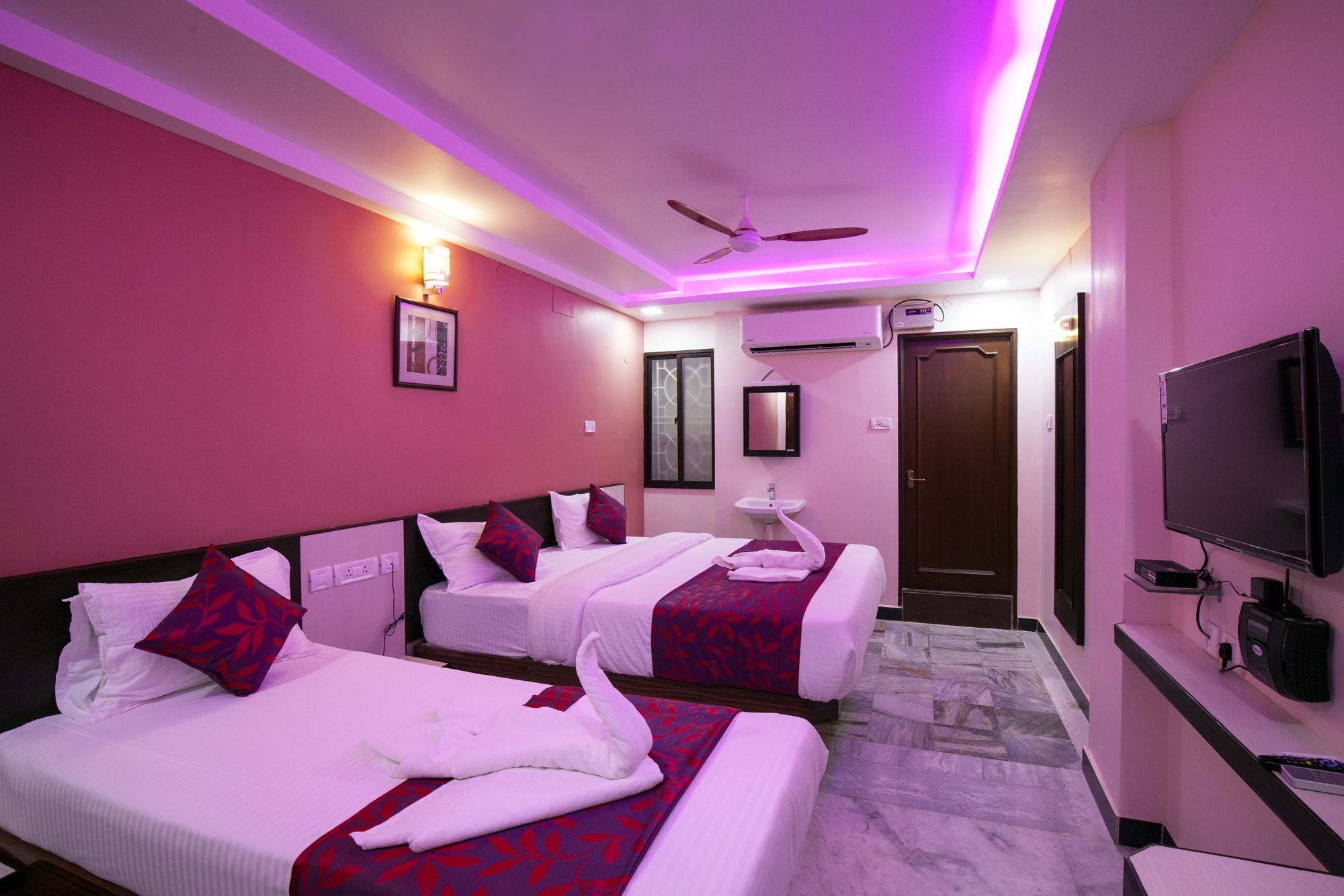 Lotus Hotel