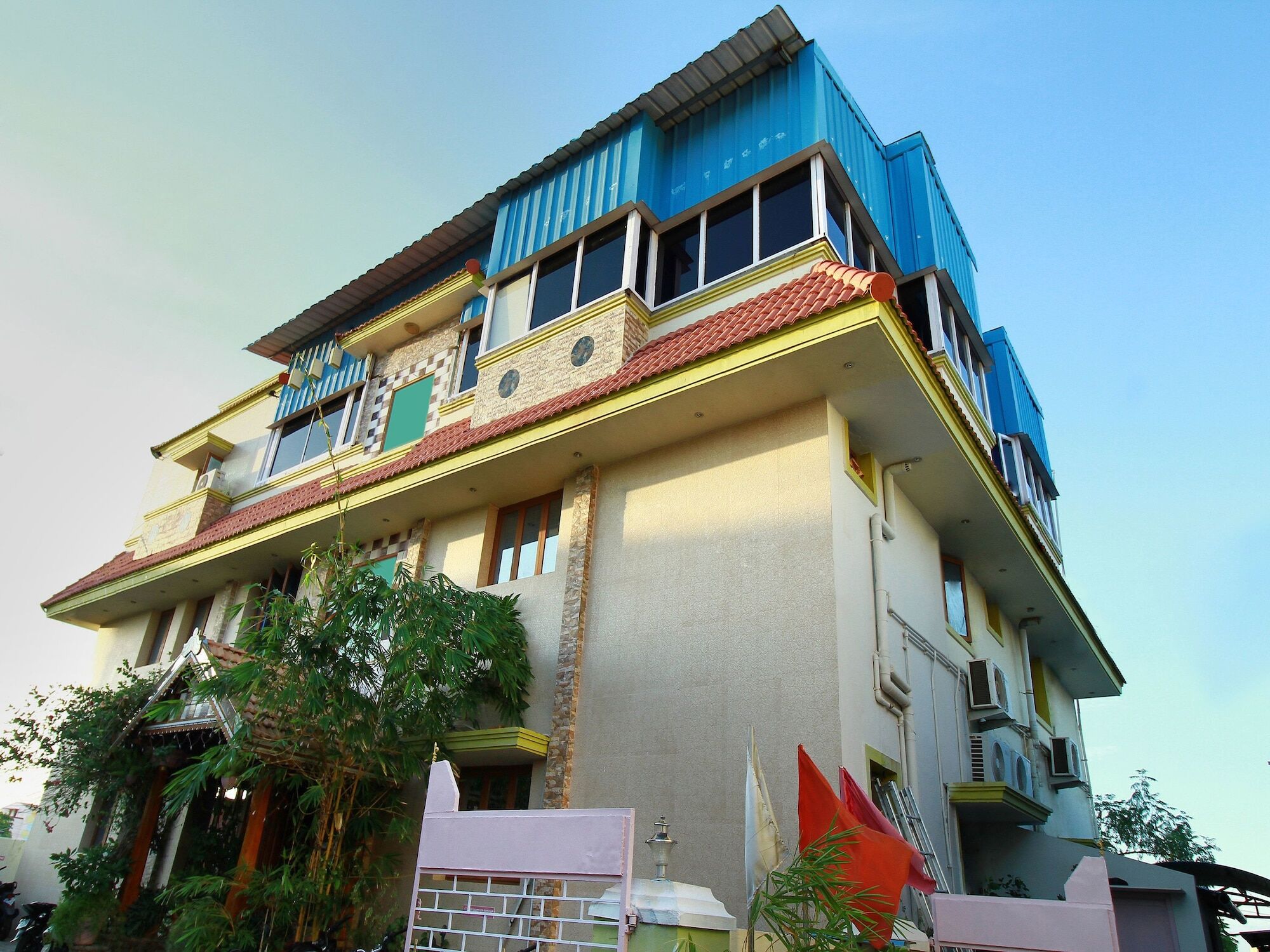 Oyo 5672 Vaani