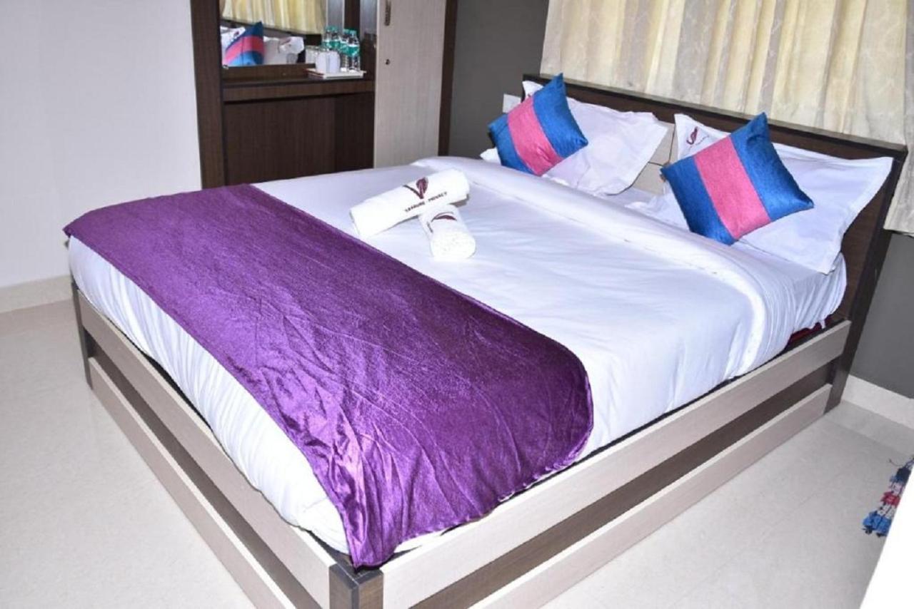 Viswa Residency By Azalea Hotel